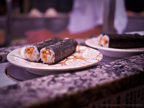 Conveyor belt sushi