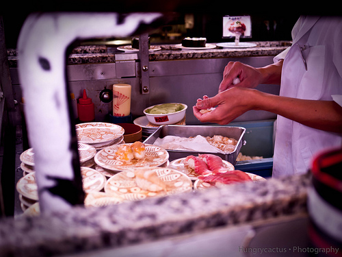 Conveyor belt sushi