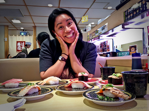 Conveyor belt sushi